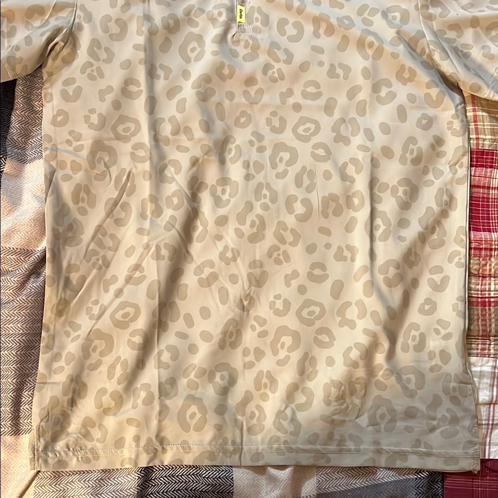 Tan Polo Shirt with Subtle Pattern - Picture 5 of 7